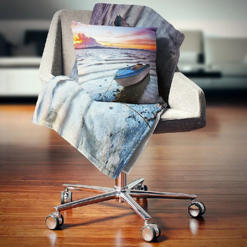Silk blankets with a smooth and elegant touchSilk blankets with a smooth and elegant touchDesignart 'Boat at the Sunset' Landscape Photography Throw Blanket Silk blankets with a smooth and elegant touchSilk blankets with a smooth and elegant touchDesignart 'Boat at the Sunset' Landscape Photography Throw Blanket