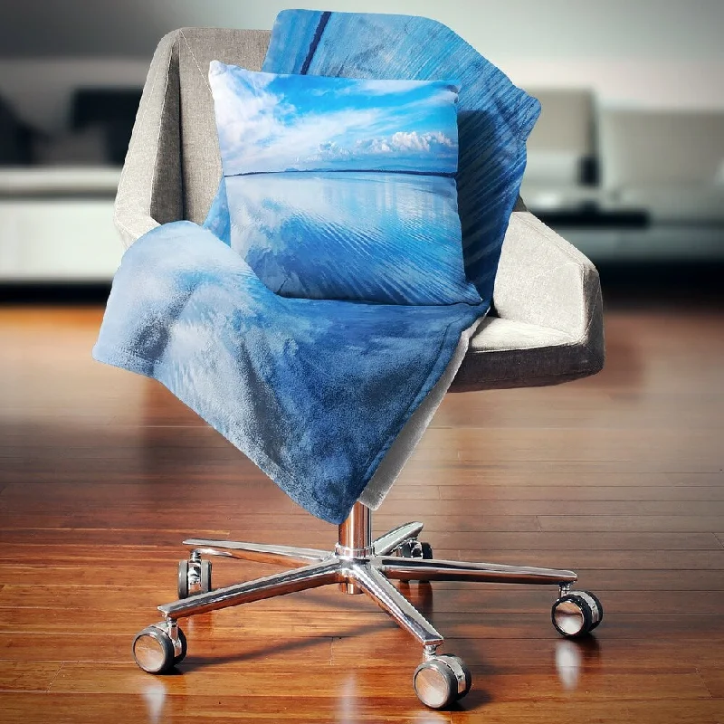 Cotton blankets for breathability and a lightweight feelCotton blankets for breathability and a lightweight feelDesignart 'Sunset Blue Panoramic Landscape' Landscape Wall Throw Blanket Cotton blankets for breathability and a lightweight feelCotton blankets for breathability and a lightweight feelDesignart 'Sunset Blue Panoramic Landscape' Landscape Wall Throw Blanket