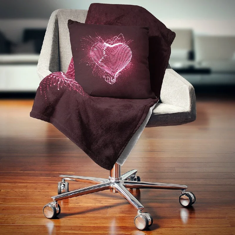 Queen - size blankets for standard - sized bedsQueen - size blankets for standard - sized bedsDesignart 'Happy Valentine's Day' Abstract Throw Blanket Queen - size blankets for standard - sized bedsQueen - size blankets for standard - sized bedsDesignart 'Happy Valentine's Day' Abstract Throw Blanket