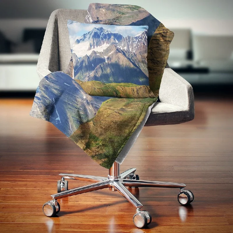 Queen - size blankets for standard - sized bedsQueen - size blankets for standard - sized bedsDesignart 'Beautiful Caucasus Mountains' Landscape Fleece Throw Blanket Queen - size blankets for standard - sized bedsQueen - size blankets for standard - sized bedsDesignart 'Beautiful Caucasus Mountains' Landscape Fleece Throw Blanket