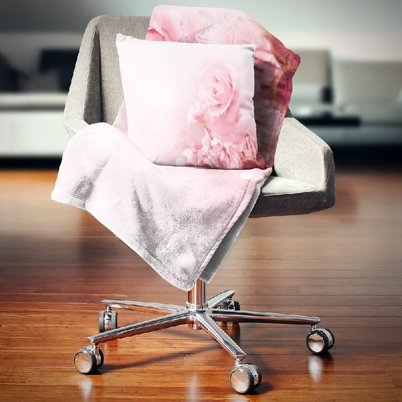 Chenille blankets with a thick and fuzzy textureChenille blankets with a thick and fuzzy textureDesignart 'Beautiful Rose In Magic Light' Portrait Throw Blanket Chenille blankets with a thick and fuzzy textureChenille blankets with a thick and fuzzy textureDesignart 'Beautiful Rose In Magic Light' Portrait Throw Blanket