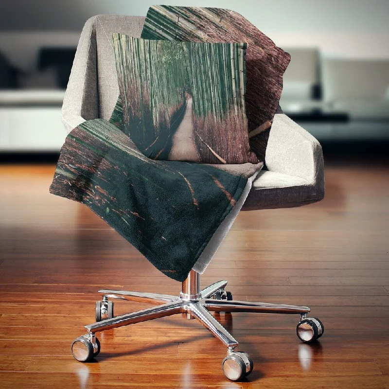 Cashmere blankets for ultimate softness and luxuryCashmere blankets for ultimate softness and luxuryDesignart 'Bamboo Grove in Arashiyama Panorama' Forest Throw Blanket