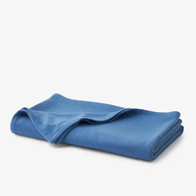 Cotton blankets for breathability and a lightweight feelCotton blankets for breathability and a lightweight feelFull/Queen Luxury Lambs Wool Blanket Blue Cotton blankets for breathability and a lightweight feelCotton blankets for breathability and a lightweight feelFull/Queen Luxury Lambs Wool Blanket Blue