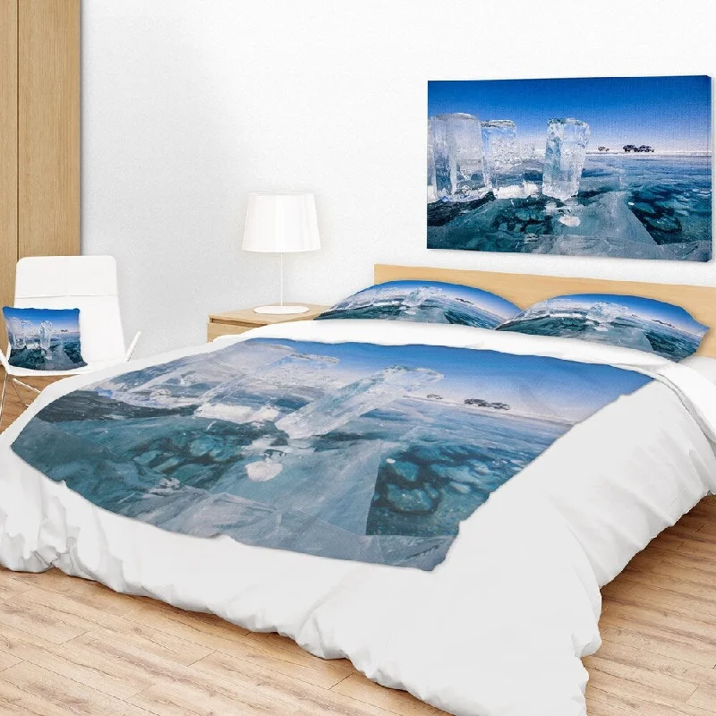 Chenille blankets with a thick and fuzzy textureChenille blankets with a thick and fuzzy textureDesignart 'Blue Ice and Off road Cars' Landscape Fleece Throw Blanket Chenille blankets with a thick and fuzzy textureChenille blankets with a thick and fuzzy textureDesignart 'Blue Ice and Off road Cars' Landscape Fleece Throw Blanket