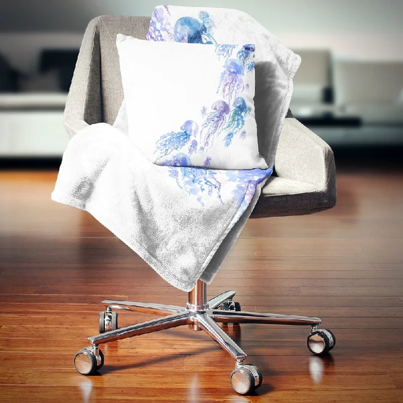 Linen blankets with a rustic and textured lookLinen blankets with a rustic and textured lookDesignart 'Moving Jellyfish Group' Abstract Throw Blanket Linen blankets with a rustic and textured lookLinen blankets with a rustic and textured lookDesignart 'Moving Jellyfish Group' Abstract Throw Blanket