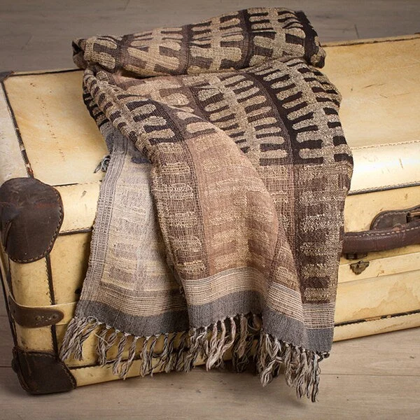 Fleece blankets for a cozy and plush textureFleece blankets for a cozy and plush textureHandmade Leaf Silk and Wool Throw Leaf (India) Fleece blankets for a cozy and plush textureFleece blankets for a cozy and plush textureHandmade Leaf Silk and Wool Throw Leaf (India)