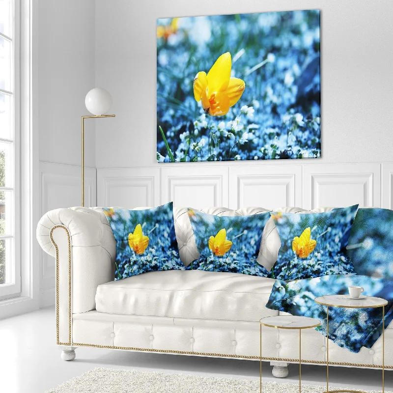 Mohair blankets with a unique sheen and softnessMohair blankets with a unique sheen and softnessDesignart 'Solitary Yellow Flower on Blue' Floral Throw Blanket Mohair blankets with a unique sheen and softnessMohair blankets with a unique sheen and softnessDesignart 'Solitary Yellow Flower on Blue' Floral Throw Blanket