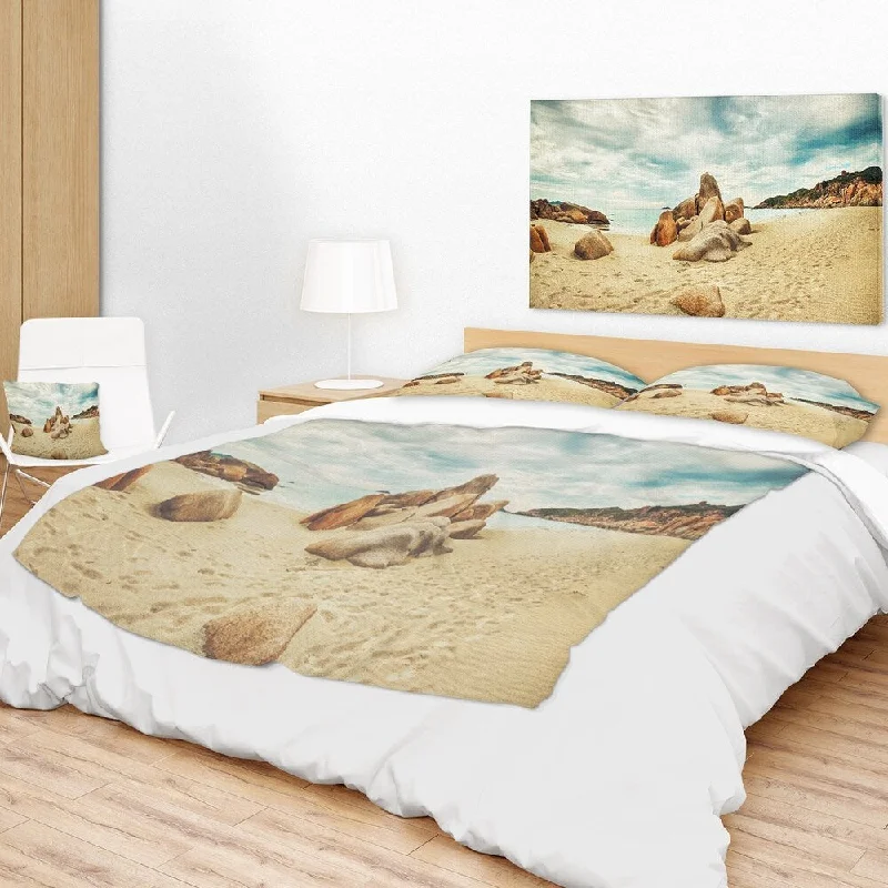 Cashmere blankets for ultimate softness and luxuryCashmere blankets for ultimate softness and luxuryDesignart 'Stones on the Foreground Beach' Landscape Fleece Throw Blanket Cashmere blankets for ultimate softness and luxuryCashmere blankets for ultimate softness and luxuryDesignart 'Stones on the Foreground Beach' Landscape Fleece Throw Blanket