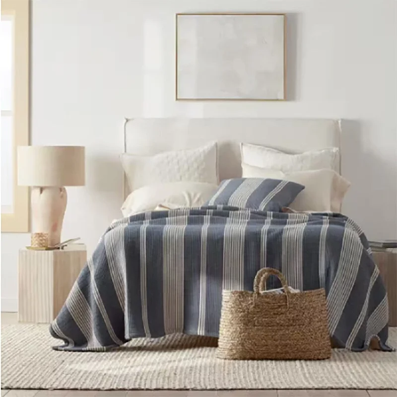 Cashmere blankets for ultimate softness and luxuryCashmere blankets for ultimate softness and luxuryKing Stripe Cotton Striped Knitted Blanket Denim Blue Cashmere blankets for ultimate softness and luxuryCashmere blankets for ultimate softness and luxuryKing Stripe Cotton Striped Knitted Blanket Denim Blue