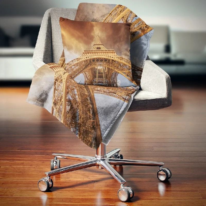 Chenille blankets with a thick and fuzzy textureChenille blankets with a thick and fuzzy textureDesignart 'Beautiful View of Paris Paris Eiffel Towerin Paris' Cityscape Throw Blanket Chenille blankets with a thick and fuzzy textureChenille blankets with a thick and fuzzy textureDesignart 'Beautiful View of Paris Paris Eiffel Towerin Paris' Cityscape Throw Blanket