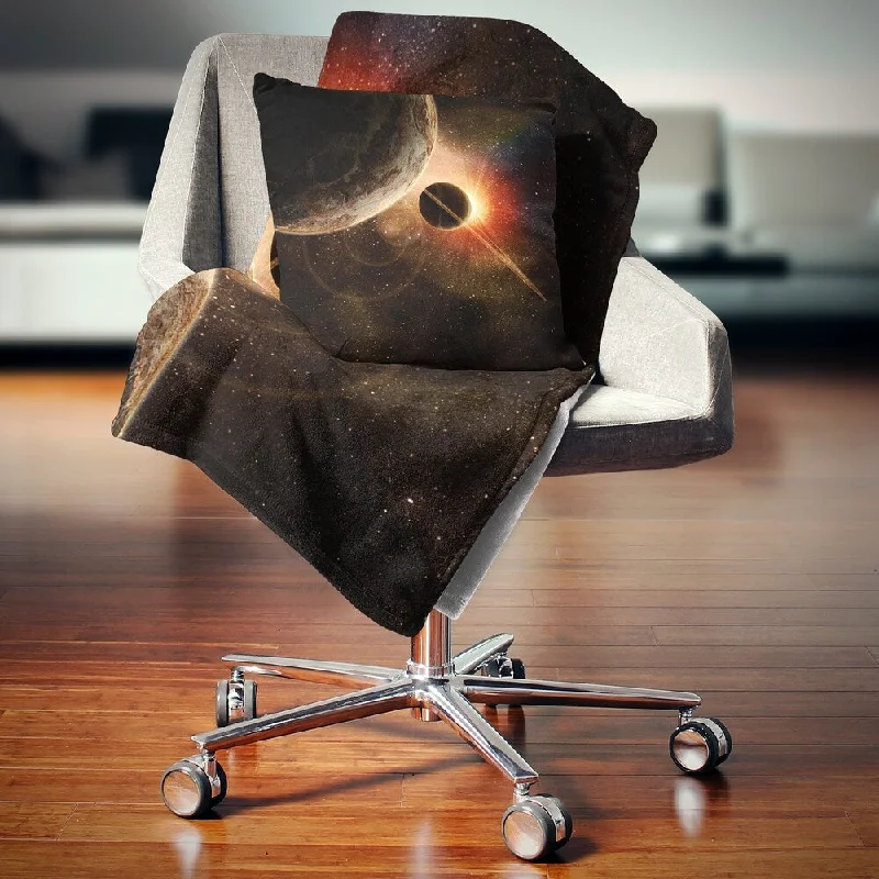 Queen - size blankets for standard - sized bedsQueen - size blankets for standard - sized bedsDesignart 'Planet with Rings' Contemporary Throw Blanket Queen - size blankets for standard - sized bedsQueen - size blankets for standard - sized bedsDesignart 'Planet with Rings' Contemporary Throw Blanket