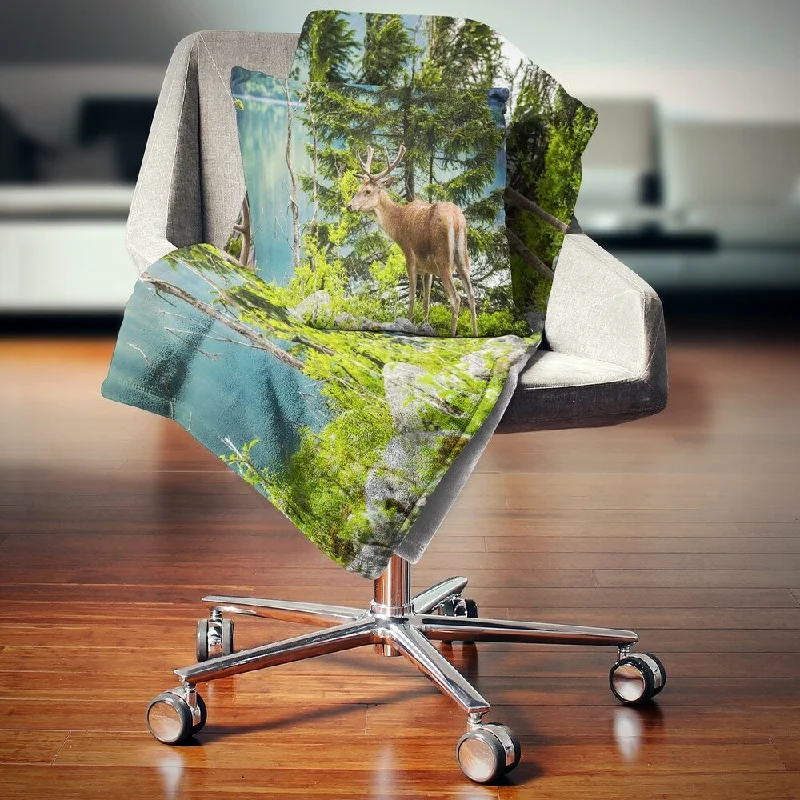 Chenille blankets with a thick and fuzzy textureChenille blankets with a thick and fuzzy textureDesignart 'Designart Deer Stag near the Lake' Animal Throw Blanket