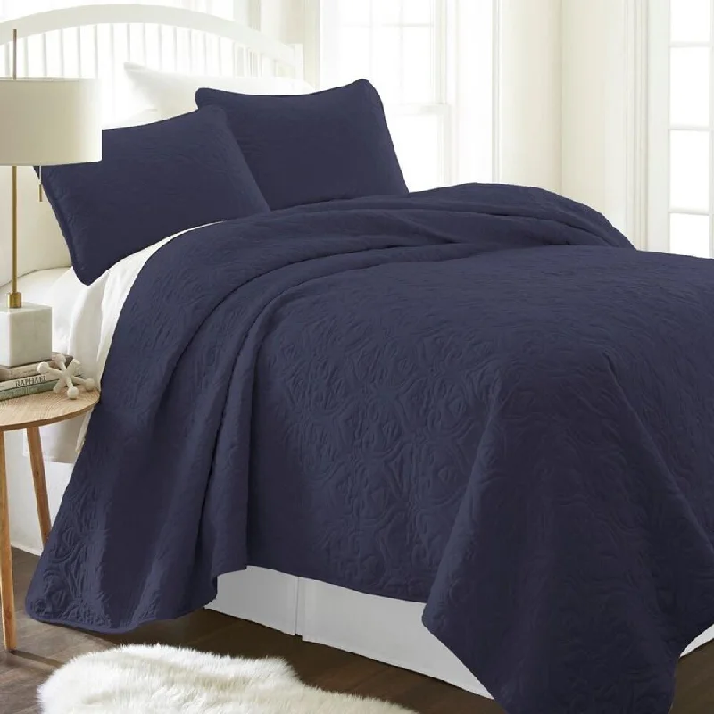 Mohair blankets with a unique sheen and softnessMohair blankets with a unique sheen and softness3pc Twin/TwinXL Quilted Coverlet Set Softest Damask Navy