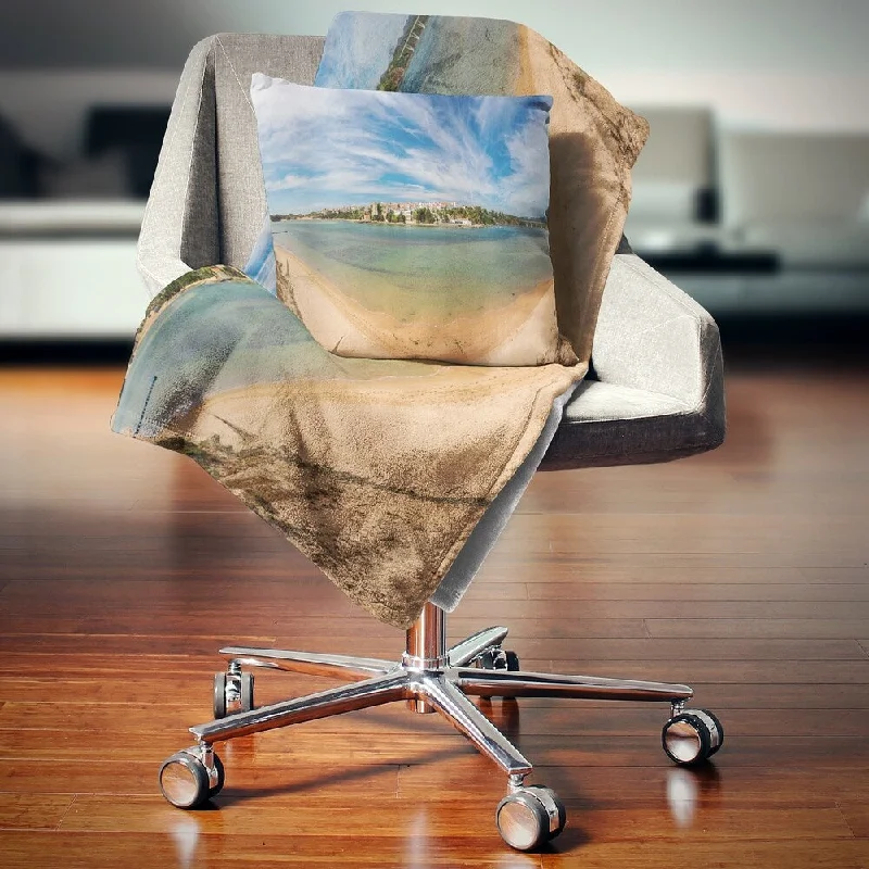 Silk blankets with a smooth and elegant touchSilk blankets with a smooth and elegant touchDesignart 'Portuguese Maritime Village Panorama' Seashore Throw Blanket Silk blankets with a smooth and elegant touchSilk blankets with a smooth and elegant touchDesignart 'Portuguese Maritime Village Panorama' Seashore Throw Blanket