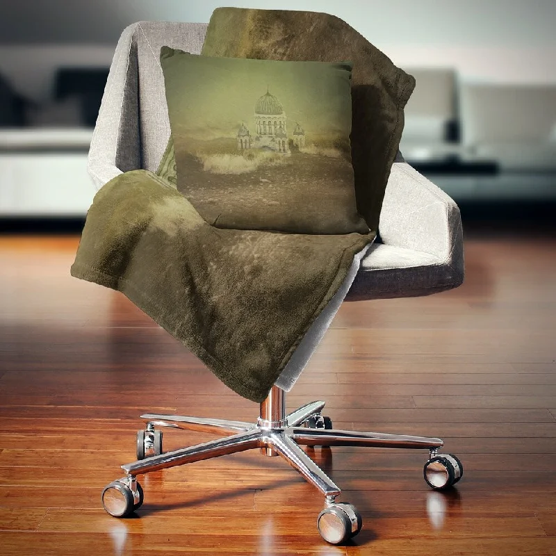 Recycled polyester blankets for an eco - conscious optionRecycled polyester blankets for an eco - conscious optionDesignart 'Covered Old City' Landscape Fleece Throw Blanket