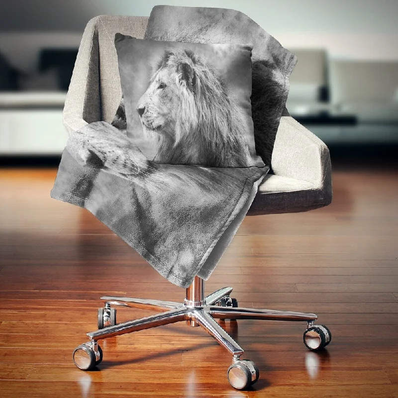 Mohair blankets with a unique sheen and softnessMohair blankets with a unique sheen and softnessDesignart 'Grey Wild African Lion' Animal Throw Blanket Mohair blankets with a unique sheen and softnessMohair blankets with a unique sheen and softnessDesignart 'Grey Wild African Lion' Animal Throw Blanket
