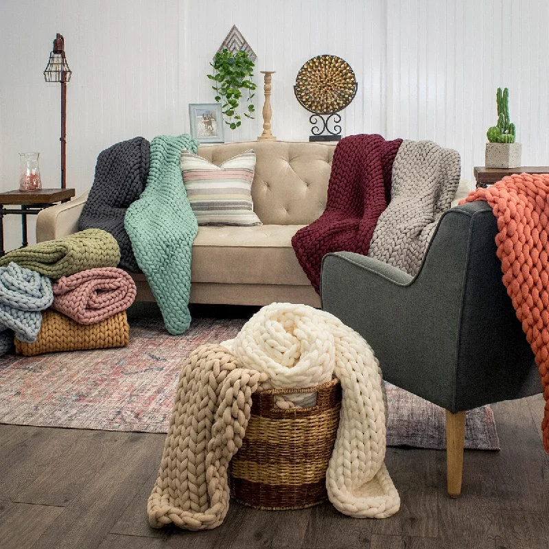 Microfiber blankets that are durable and easy to care forMicrofiber blankets that are durable and easy to care forDonna Sharp Chunky Knit Throw