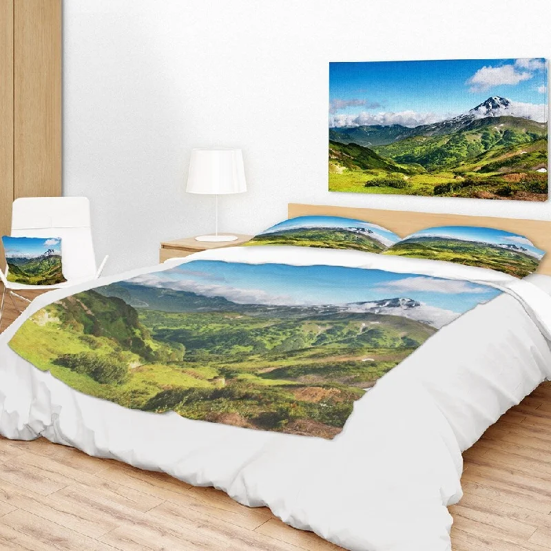 Cotton blankets for breathability and a lightweight feelCotton blankets for breathability and a lightweight feelDesignart 'Mountains with Extinct Volcano' Landscape Fleece Throw Blanket