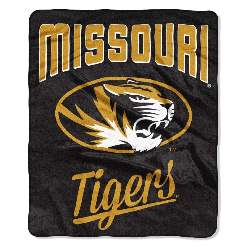 Cotton blankets for breathability and a lightweight feelCotton blankets for breathability and a lightweight feelCOL 205 Missouri Alumni Silk Touch Throw Cotton blankets for breathability and a lightweight feelCotton blankets for breathability and a lightweight feelCOL 205 Missouri Alumni Silk Touch Throw