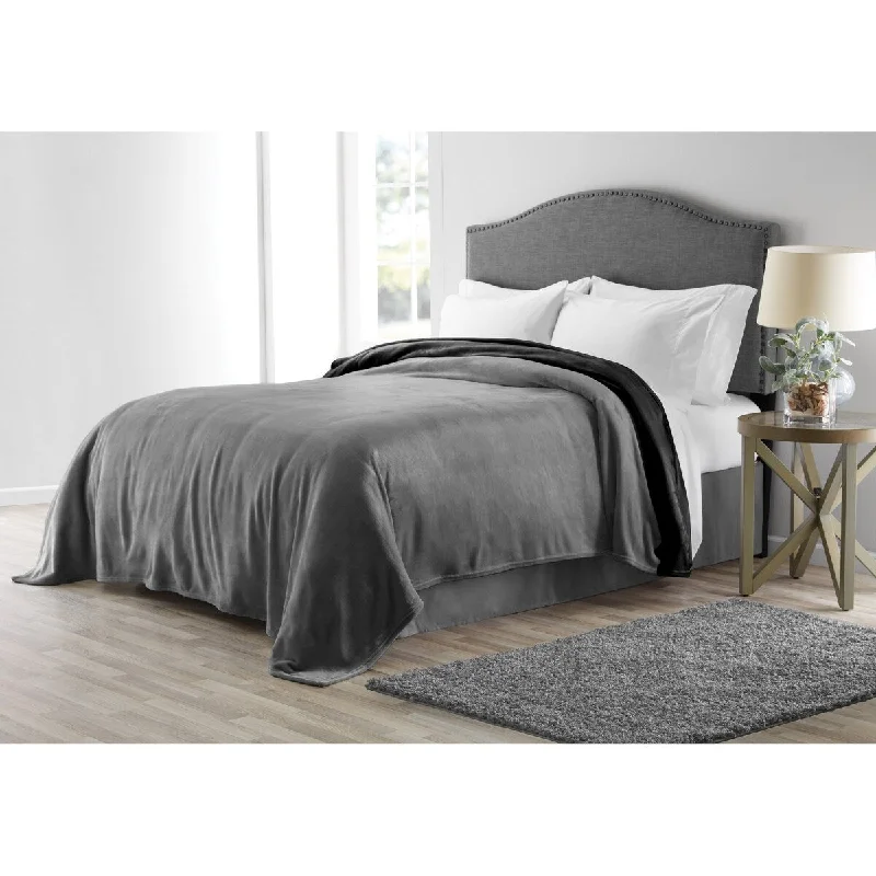 King - size blankets to cover large beds comfortablyKing - size blankets to cover large beds comfortablyMaximus Weighted Blanket Platinum/Black Weighted Blanket King - size blankets to cover large beds comfortablyKing - size blankets to cover large beds comfortablyMaximus Weighted Blanket Platinum/Black Weighted Blanket