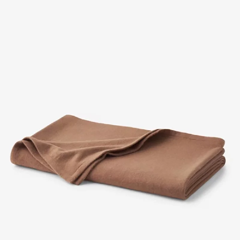 Silk blankets with a smooth and elegant touchSilk blankets with a smooth and elegant touchKing Luxury Lambs Wool Blanket Toast Silk blankets with a smooth and elegant touchSilk blankets with a smooth and elegant touchKing Luxury Lambs Wool Blanket Toast