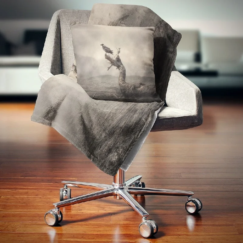 King - size blankets to cover large beds comfortablyKing - size blankets to cover large beds comfortablyDesignart 'Crow Perching on Tree' Animal Throw Blanket King - size blankets to cover large beds comfortablyKing - size blankets to cover large beds comfortablyDesignart 'Crow Perching on Tree' Animal Throw Blanket