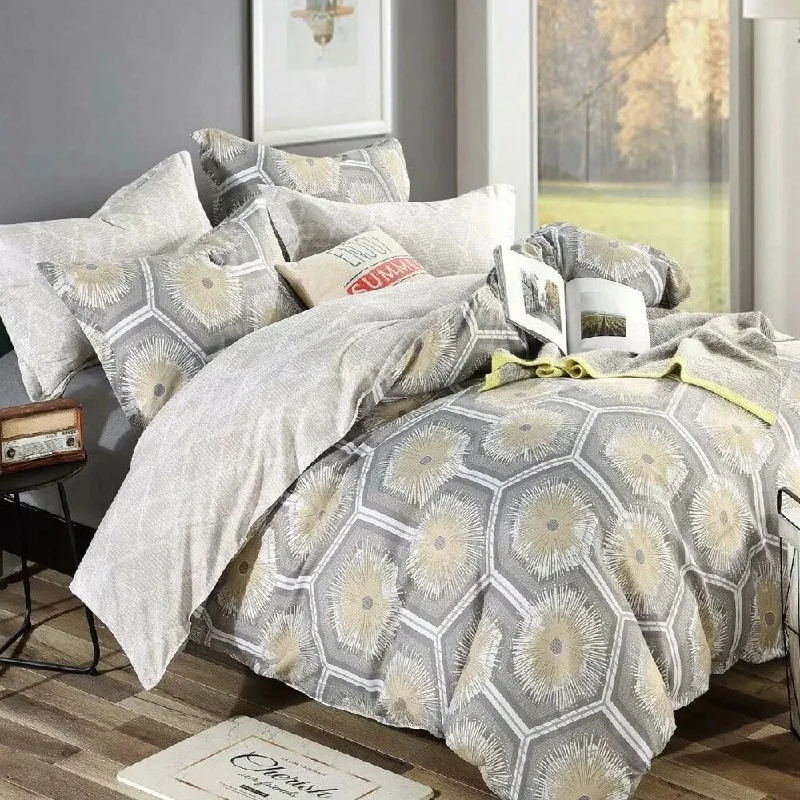 Recycled polyester blankets for an eco - conscious optionRecycled polyester blankets for an eco - conscious option3pc Queen Geometry Hexagon Bedding Set Grey Recycled polyester blankets for an eco - conscious optionRecycled polyester blankets for an eco - conscious option3pc Queen Geometry Hexagon Bedding Set Grey