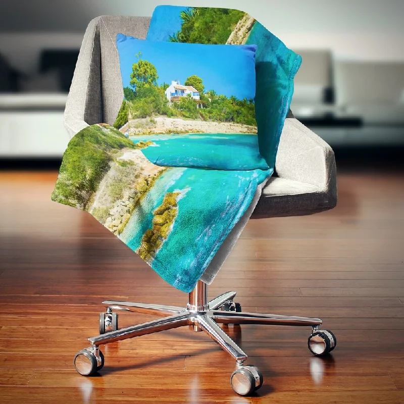 Rayon from bamboo blankets for a silky and breathable feelRayon from bamboo blankets for a silky and breathable feelDesignart 'House on the Island of Cyprus' Landscape Wall Throw Blanket Rayon from bamboo blankets for a silky and breathable feelRayon from bamboo blankets for a silky and breathable feelDesignart 'House on the Island of Cyprus' Landscape Wall Throw Blanket