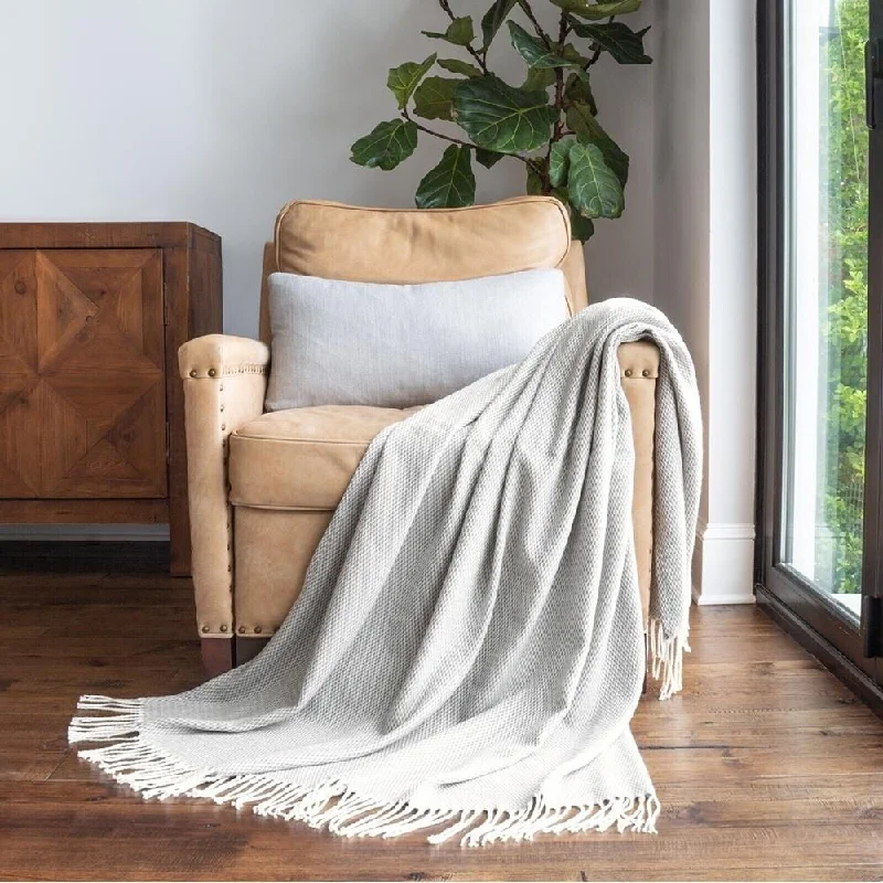 Mohair blankets with a unique sheen and softnessMohair blankets with a unique sheen and softness50" x 60" Throw Herringbone Weave Dusk Grey Mohair blankets with a unique sheen and softnessMohair blankets with a unique sheen and softness50" x 60" Throw Herringbone Weave Dusk Grey