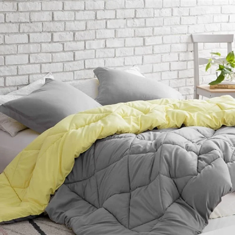 Wool - filled comforters with natural moisture - wicking and temperature - regulating featuresBYB Limelight Yellow/Alloy Reversible Comforter Wool - filled comforters with natural moisture - wicking and temperature - regulating featuresBYB Limelight Yellow/Alloy Reversible Comforter
