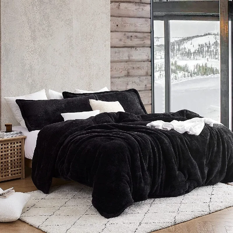 Cotton - filled comforters for a breathable and natural sleep experienceThe Original Plush - Coma Inducer® Oversized Comforter - Nightshift Black Cotton - filled comforters for a breathable and natural sleep experienceThe Original Plush - Coma Inducer® Oversized Comforter - Nightshift Black