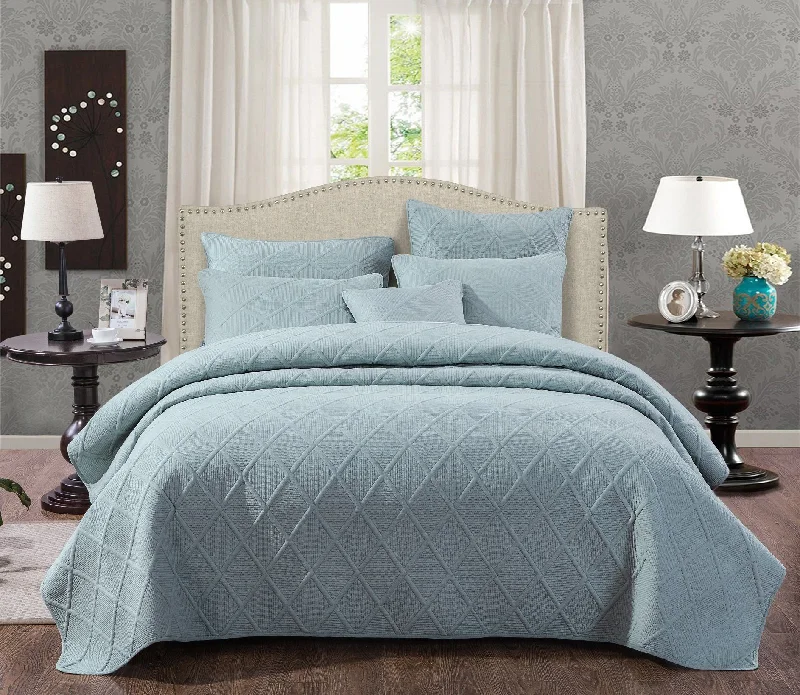 country style bedspreads with floral prints and gingham accents for a homely feelTache Soothing Pastel Seafoam Blue Diamond Stitch Cotton Quilt Set (JHW-856) country style bedspreads with floral prints and gingham accents for a homely feelTache Soothing Pastel Seafoam Blue Diamond Stitch Cotton Quilt Set (JHW-856)