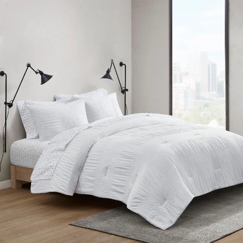 Queen - size comforters for standard queen - sized mattressesMadison Park Essentials Cirrus Complete Comforter Set with Bed Sheets Queen - size comforters for standard queen - sized mattressesMadison Park Essentials Cirrus Complete Comforter Set with Bed Sheets