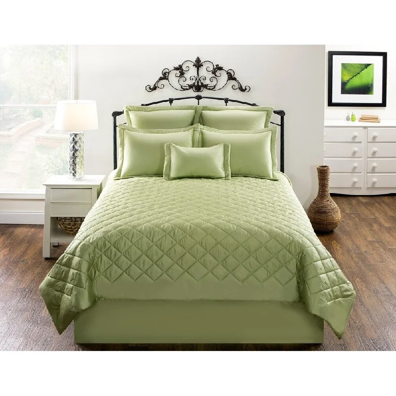 Full - size bed skirts with a gathered fabricSolid green bedskirt 300 Thread Count silky 100% cotton sateen in different drops 15", 18", 21" Full - size bed skirts with a gathered fabricSolid green bedskirt 300 Thread Count silky 100% cotton sateen in different drops 15", 18", 21"