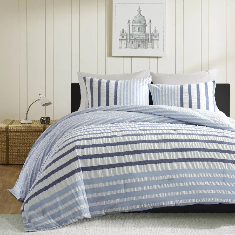 Full - size comforters suitable for full - sized beds in guest rooms or small bedroomsPorch & Den Menahan Blue Comforter 3-piece Set Full - size comforters suitable for full - sized beds in guest rooms or small bedroomsPorch & Den Menahan Blue Comforter 3-piece Set