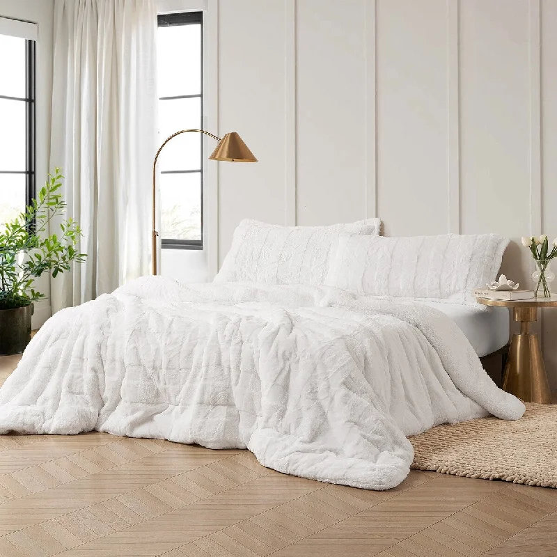 Bamboo - fiber - filled comforters with antibacterial and breathable qualitiesCut n Sew Chunky Bunny - Coma Inducer® Oversized Comforter Set - White Bamboo - fiber - filled comforters with antibacterial and breathable qualitiesCut n Sew Chunky Bunny - Coma Inducer® Oversized Comforter Set - White