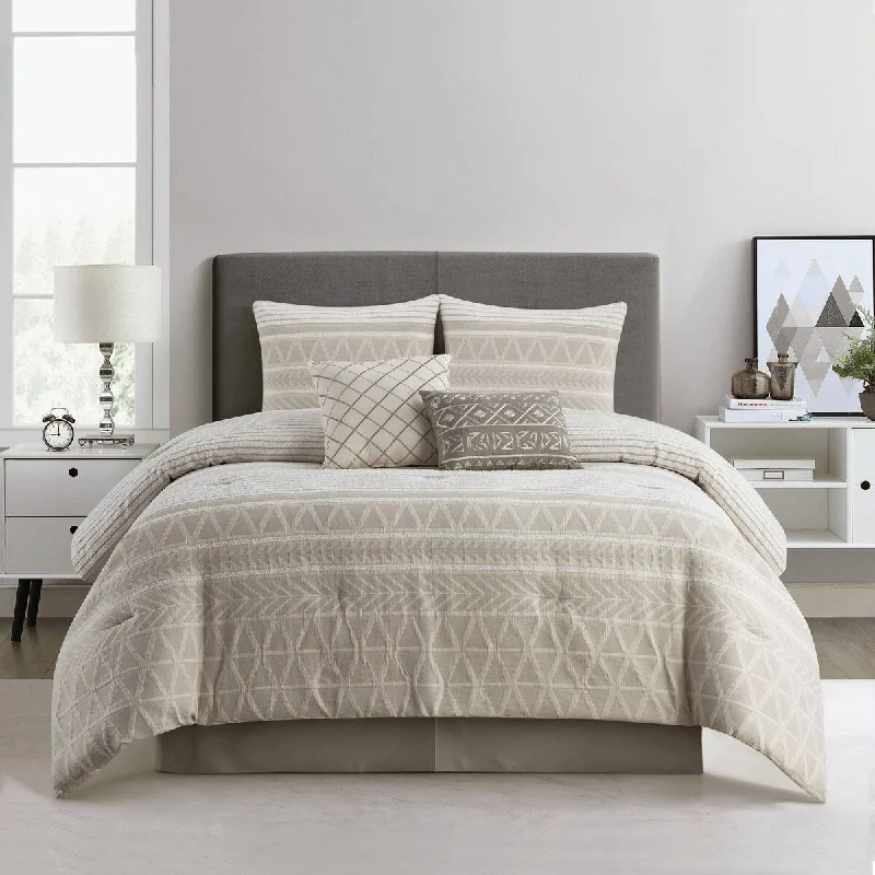 King - size comforters to fit large king - sized beds perfectlyNanshing Athena 6 Piece Contemporary Geometric Comforter Set King - size comforters to fit large king - sized beds perfectlyNanshing Athena 6 Piece Contemporary Geometric Comforter Set