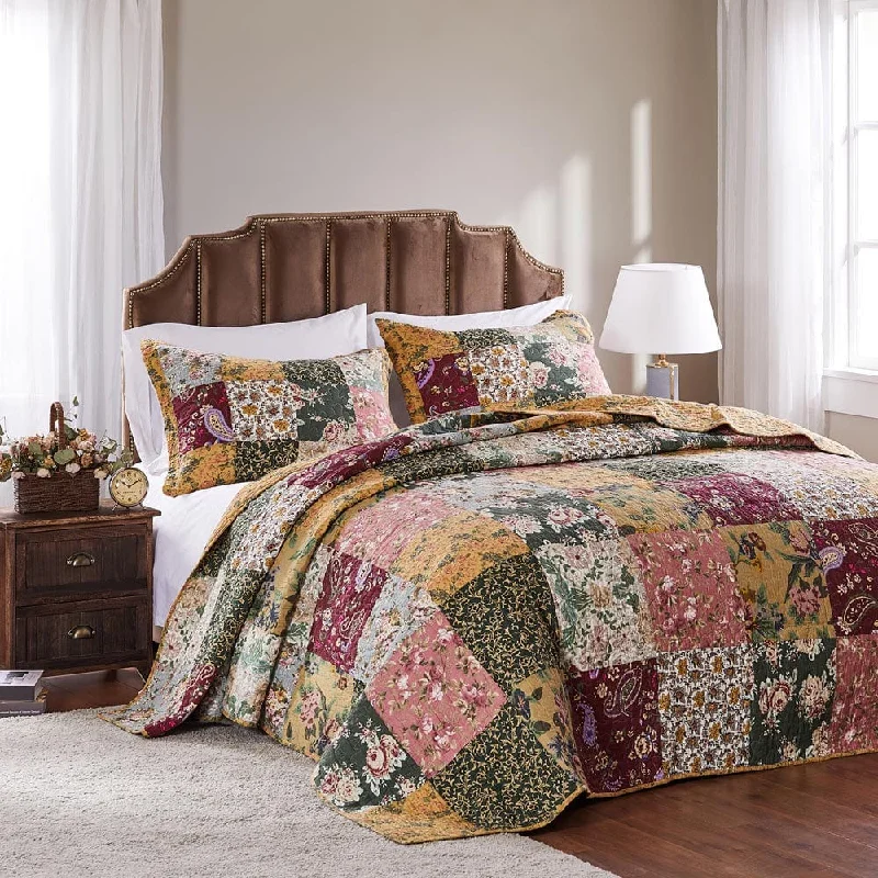 southwestern style bedspreads with native american patterns for a cultural touchAntique Chic Quilted Bedspread Set southwestern style bedspreads with native american patterns for a cultural touchAntique Chic Quilted Bedspread Set