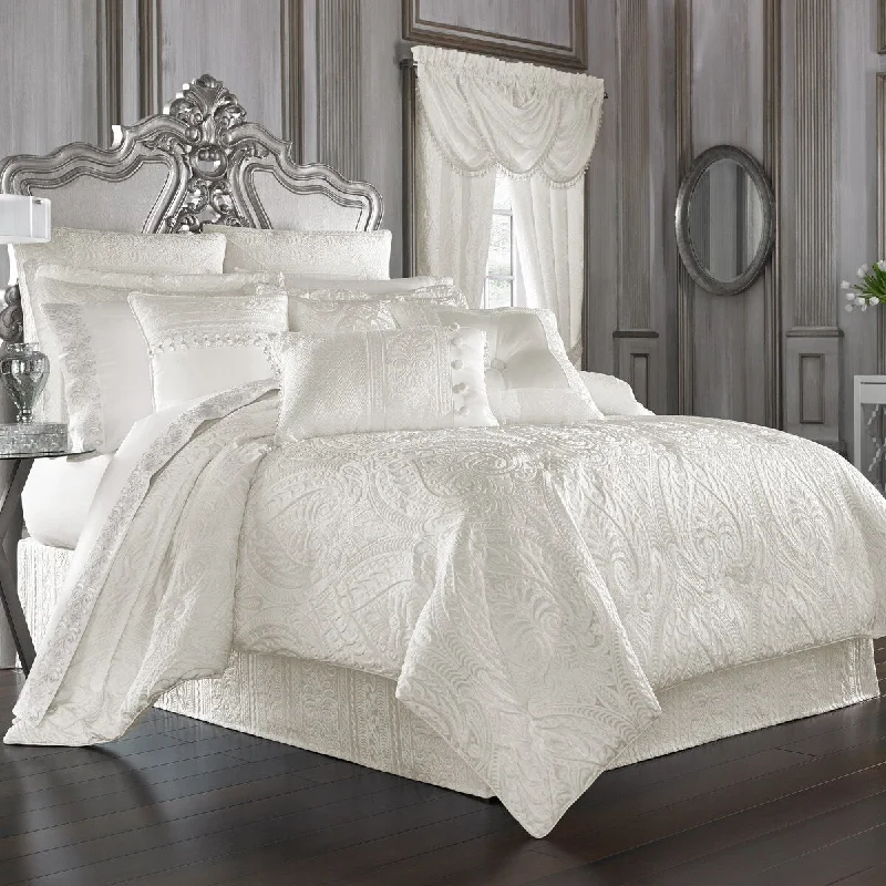 Queen - size comforters for standard queen - sized mattressesJ. Queen New York Bianco Comforter Set Queen - size comforters for standard queen - sized mattressesJ. Queen New York Bianco Comforter Set