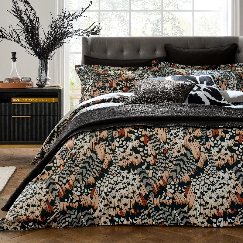 Silk - filled comforters for a luxurious and smooth touchTed Baker Feathers Comforter Set Silk - filled comforters for a luxurious and smooth touchTed Baker Feathers Comforter Set