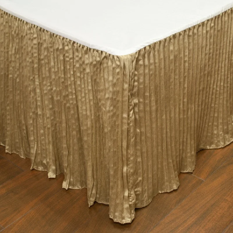 Bed skirts with a metallic thread for a touch of glamourAustin Horn Classics Paradise Peacock Luxury Bed Skirt Bed skirts with a metallic thread for a touch of glamourAustin Horn Classics Paradise Peacock Luxury Bed Skirt