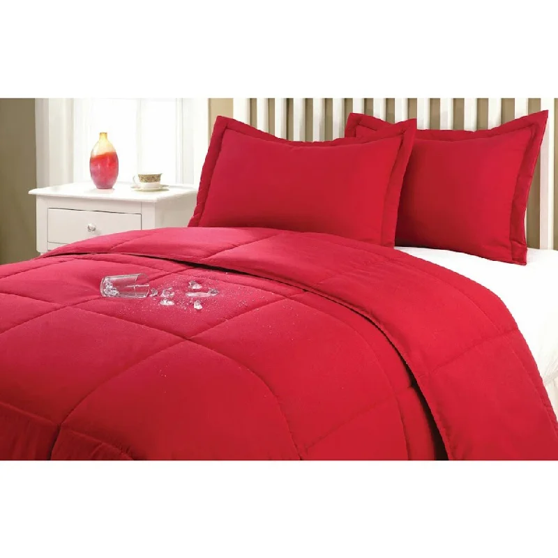 Latex - filled comforters with a bouncy texture and good supportWater and Stain Resistant Down Alternative 3-piece Comforter Set Latex - filled comforters with a bouncy texture and good supportWater and Stain Resistant Down Alternative 3-piece Comforter Set