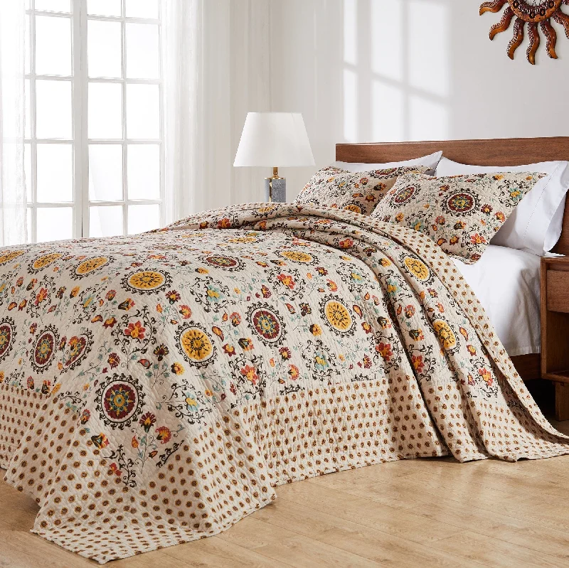 asian - inspired bedspreads with traditional motifs such as cherry blossoms or dragons for a zen atmosphereAndorra Bedspread Set asian - inspired bedspreads with traditional motifs such as cherry blossoms or dragons for a zen atmosphereAndorra Bedspread Set