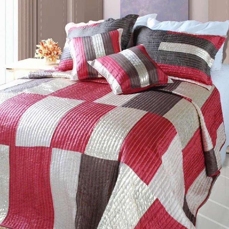 industrial style bedspreads with a rugged look for urban loftsDaDa Bedding Modern Block Satiny Metallic Checkered Red Brown & Gold Bedspread Set (DXJ106211) industrial style bedspreads with a rugged look for urban loftsDaDa Bedding Modern Block Satiny Metallic Checkered Red Brown & Gold Bedspread Set (DXJ106211)