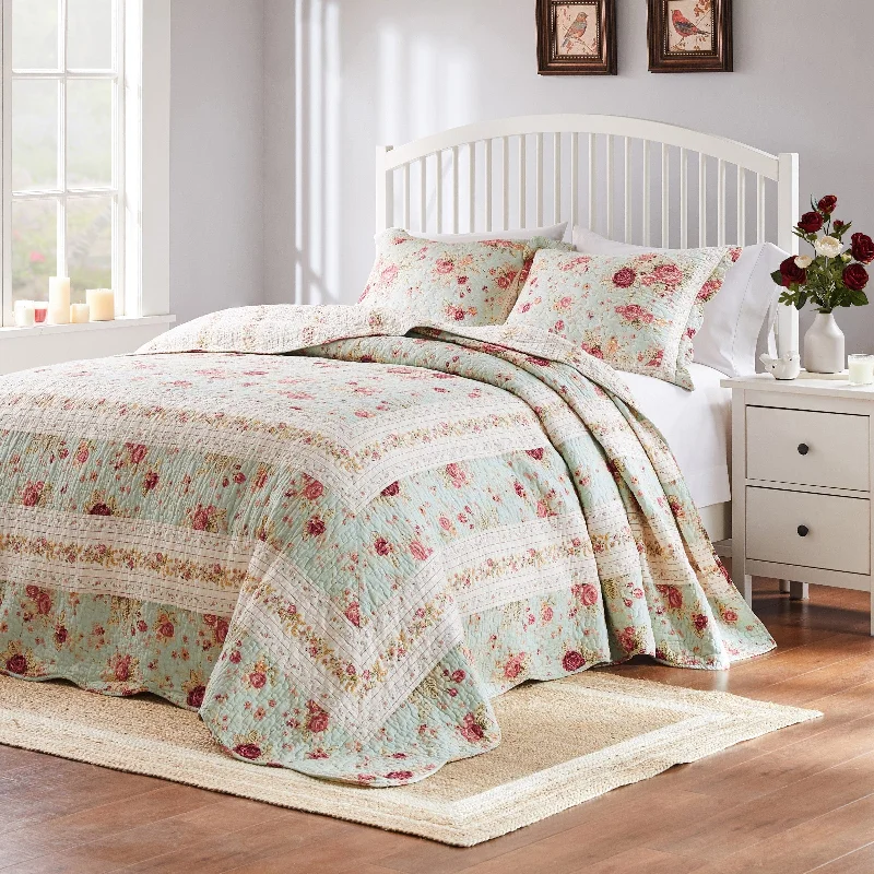 bohemian bedspreads with vibrant colors and patterns for an eclectic decorAntique Rose Blue Quilted Bedspread Set bohemian bedspreads with vibrant colors and patterns for an eclectic decorAntique Rose Blue Quilted Bedspread Set