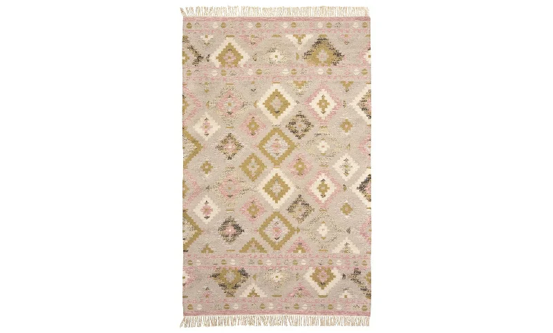 King - size mattresses for spacious master bedroomsSavona III Blush 8x10 Rug