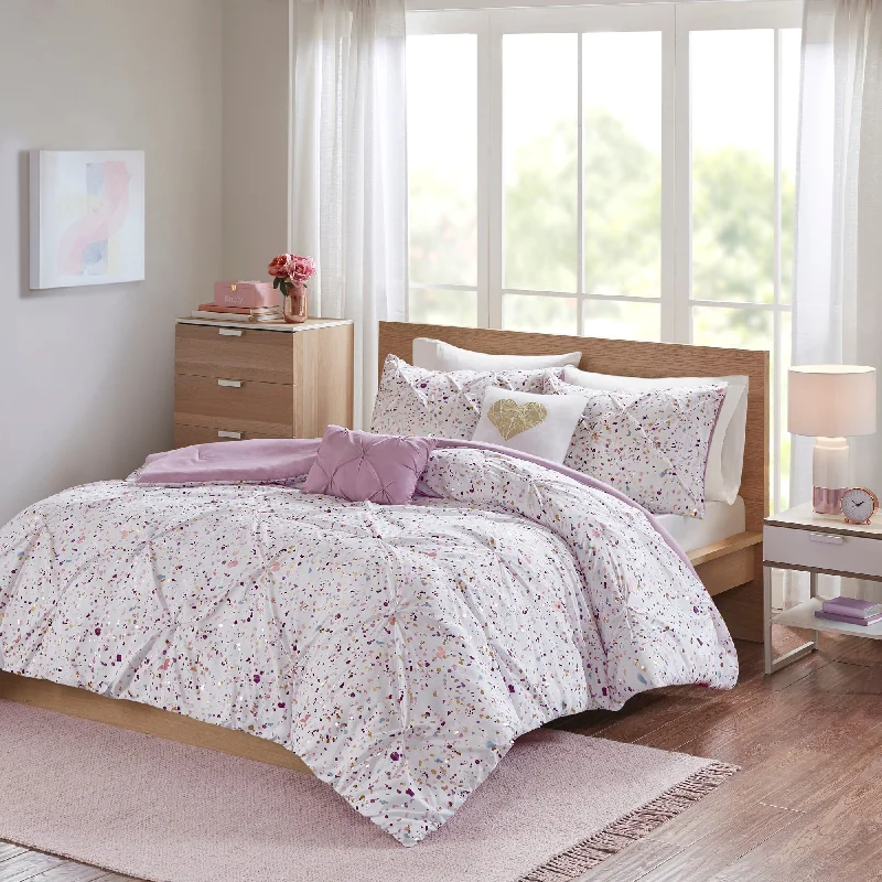Full - size comforters suitable for full - sized beds in guest rooms or small bedroomsIntelligent Design Lara Metallic Printed and Pintucked Comforter
