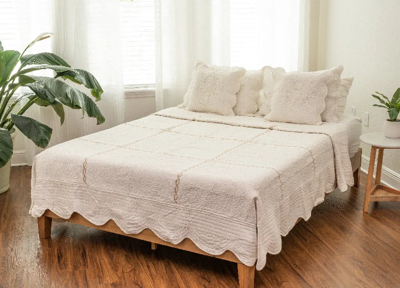 modern minimalist bedspreads for contemporary bedroomsDaDa Bedding Elegant White Floral Beige Matelassé Cotton Coverlet Bedspread Set - Queen Size (DXJ101796) modern minimalist bedspreads for contemporary bedroomsDaDa Bedding Elegant White Floral Beige Matelassé Cotton Coverlet Bedspread Set - Queen Size (DXJ101796)