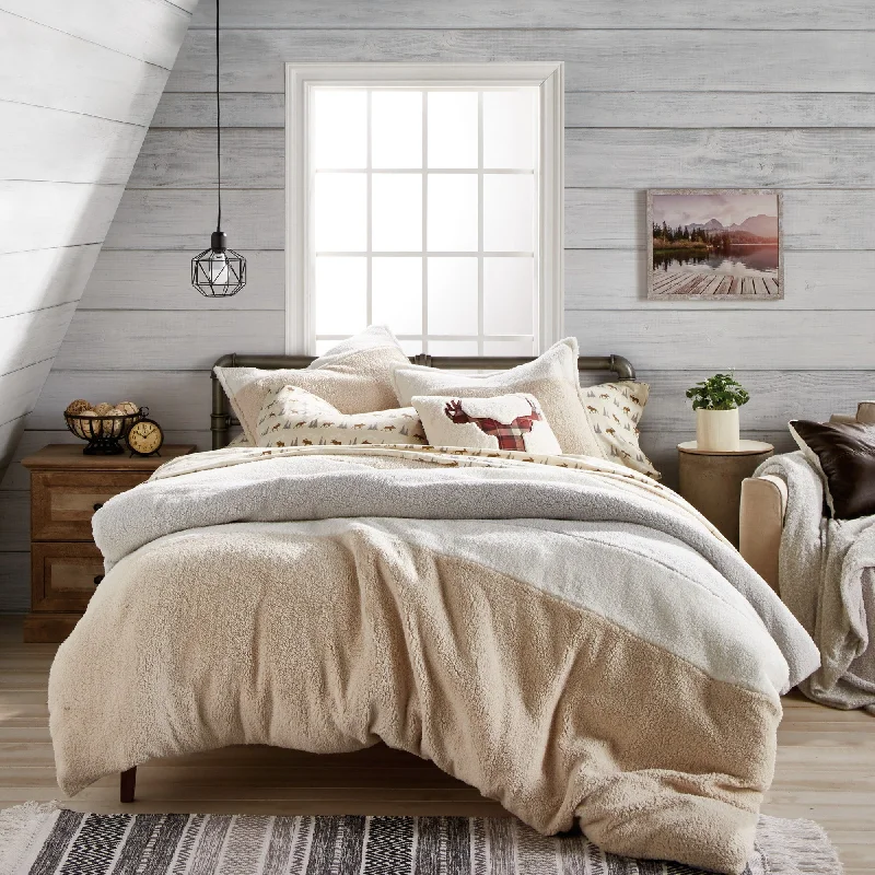 Wool - filled comforters with natural moisture - wicking and temperature - regulating featuresG.H. Bass & Co. Colorblock Sherpa Comforter Set