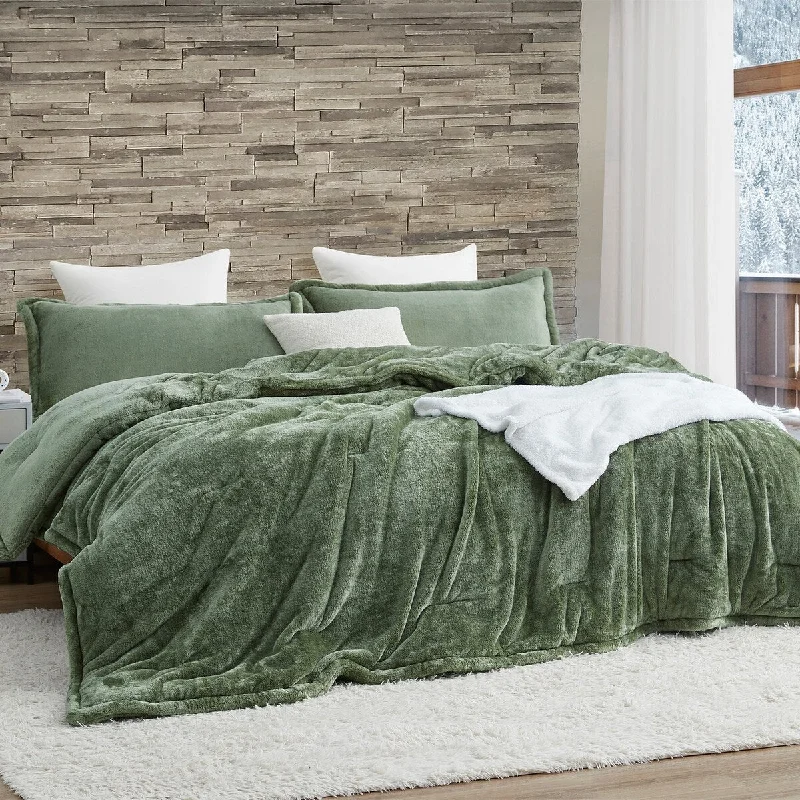 Silk - filled comforters for a luxurious and smooth touchSofter than Soft® - Coma Inducer® Oversized Comforter Set - Double Plush Montana Green Silk - filled comforters for a luxurious and smooth touchSofter than Soft® - Coma Inducer® Oversized Comforter Set - Double Plush Montana Green